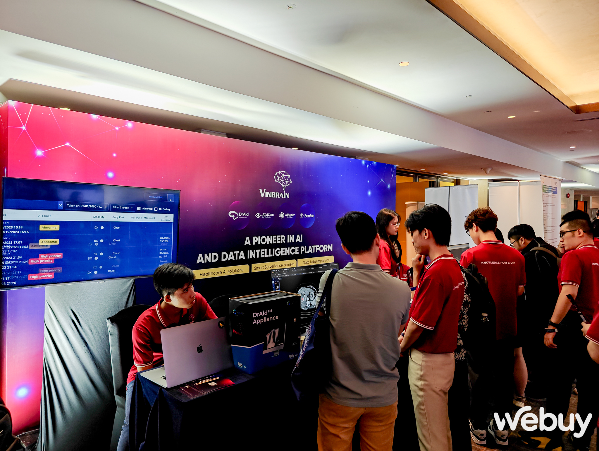 Giám đốc Khoa học tại Google: Giám đốc Khoa học tại Google: