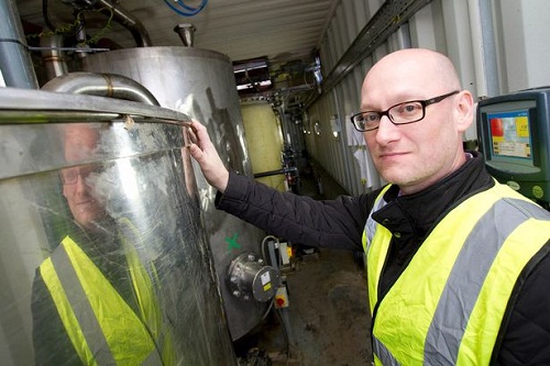 PAY-Andrew-Edline-in-the-new-machinery_1