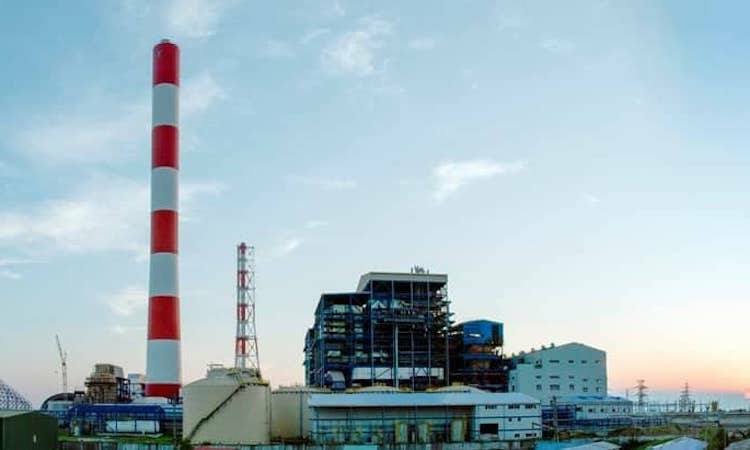 Bên ngoài Nhà máy điện Thái Bình 2. Ảnh: Hoài Thu.