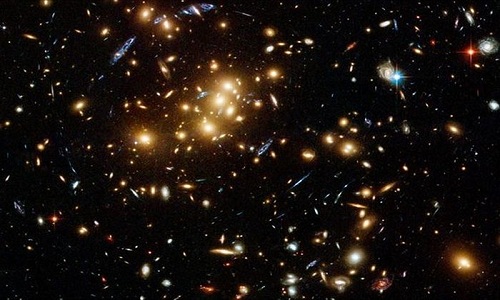 vu-tru-co-the-dang-bat-dau-lui-tan