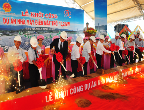 29-8-Anh-2-Nha-may-dien-mat-tr-1927-3223