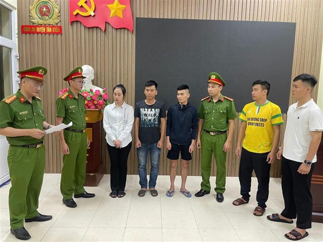 Dùng AI tạo bản tin giả mạo VTV để lừa bán ô tô giá bèo, chiếm đoạt hàng trăm tỷ đồng- Ảnh 2. Dùng AI tạo bản tin giả mạo VTV để lừa bán ô tô giá bèo, chiếm đoạt hàng trăm tỷ đồng- Ảnh 2.
