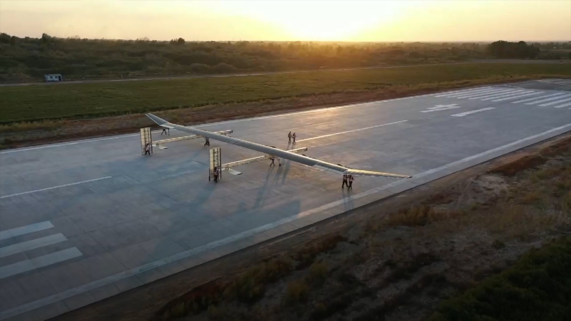 Thử nghiệm máy bay không người lái chạy điện mặt trời