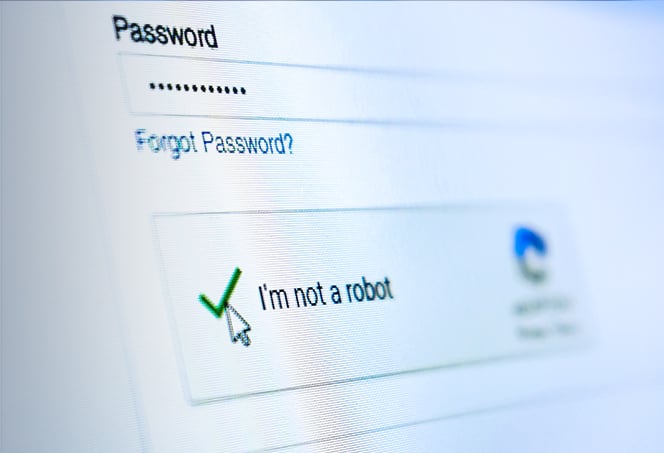 Hé lộ thủ đoạn của hacker: dùng CAPTCHA giả, lừa người dùng tự cài mã độc chỉ với 5 nút bấm- Ảnh 1. Hé lộ thủ đoạn của hacker: dùng CAPTCHA giả, lừa người dùng tự cài mã độc chỉ với 5 nút bấm- Ảnh 1.