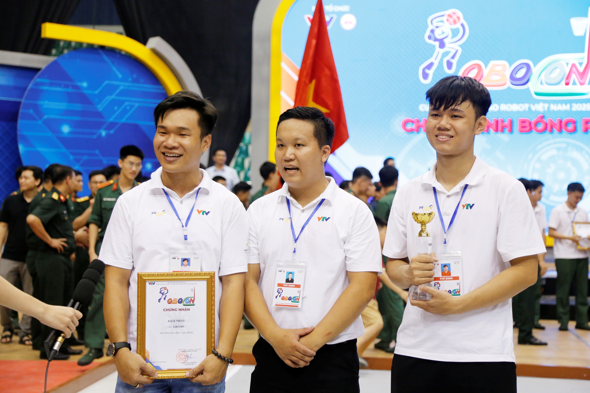 Hành trình chạm đỉnh vinh quang Robocon của những Hành trình chạm đỉnh vinh quang Robocon của những