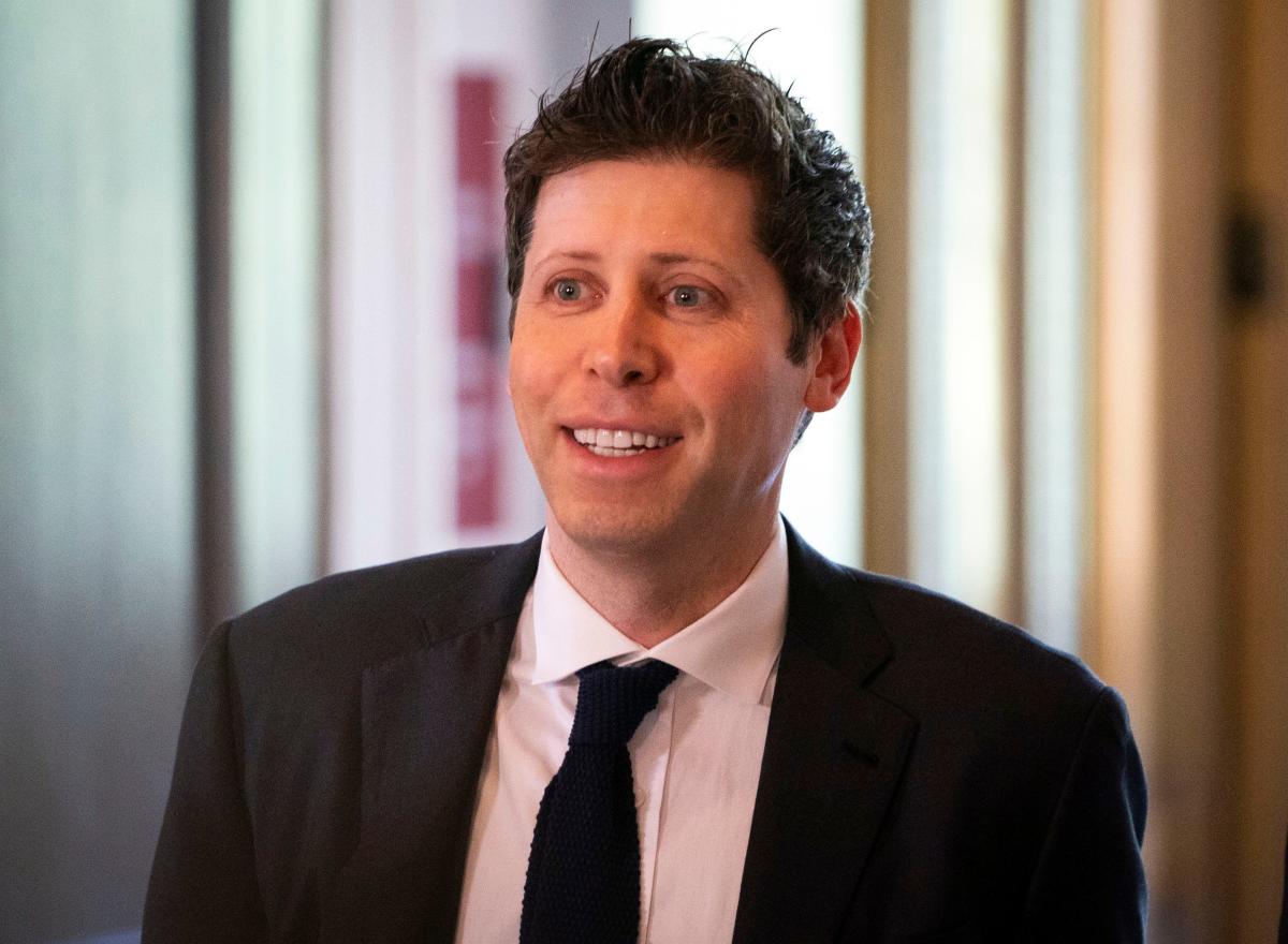 CEO OpenAI Sam Altman: Mỗi truy vấn ChatGPT chỉ tốn khoảng CEO OpenAI Sam Altman: Mỗi truy vấn ChatGPT chỉ tốn khoảng