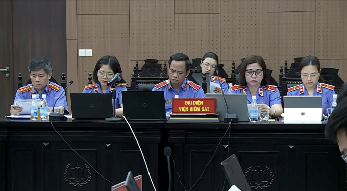 Đại diện VKSND Hà Nội tại tòa. Ảnh: Danh Lam