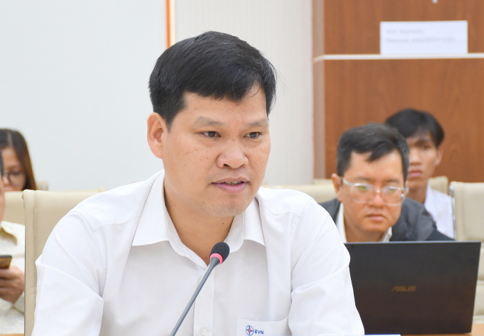 Ông Bùi Quốc Hoan, Phó tổng giám đốc EVNSPC phát biểu tại tọa đàm, ngày 21/4. Ảnh: An Phương