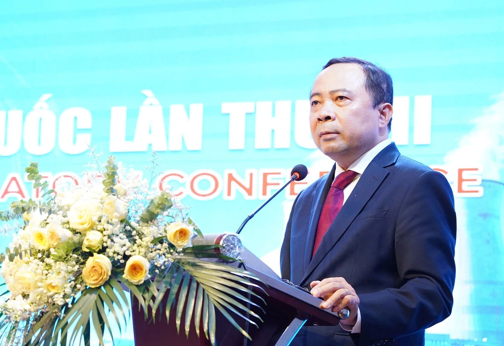 Bộ trưởng Vũ Hải Quân phát biểu tại hội nghị sáng 30/7. Ảnh: Doãn Mạnh